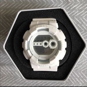 Gshock Men’s all white adjustable digital watch
